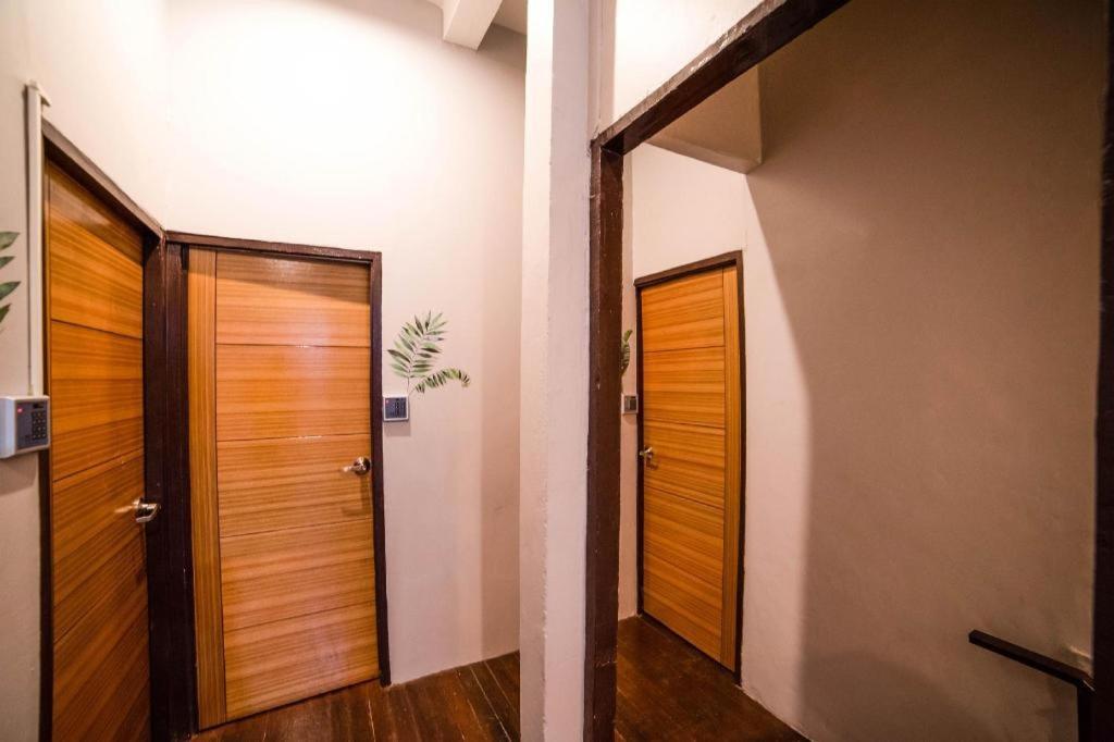 OYO 480 Lemon Siam Hostel Bangkok Exterior foto